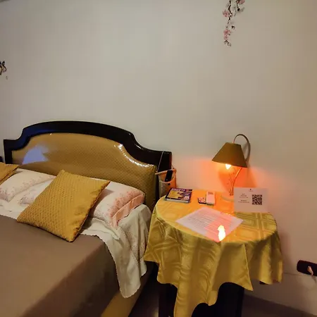 The Second Floor 4* Napoli