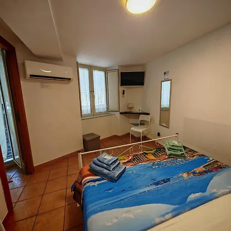 The Second Floor 4* Napoli