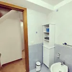 The Second Floor 招待所 4*