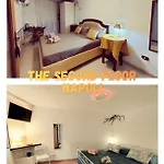 The Second Floor נאפולי