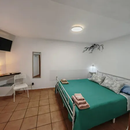The Second Floor 4*